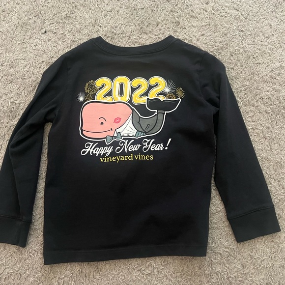 3 shirts! Easter Vineyard Vines + 2 more!
Bundle Toddler Vineyard Vines Shirts - Picture 6 of 9